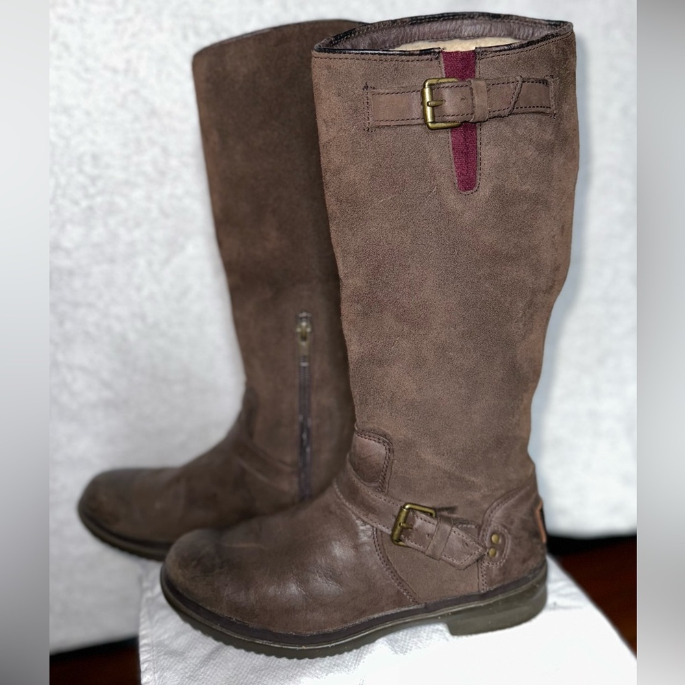 UGG THOMSEN STOUT WATER AND SNOW RESISTANT LEATHER BOOTSUS 7 / EU 38 / UK 5.5